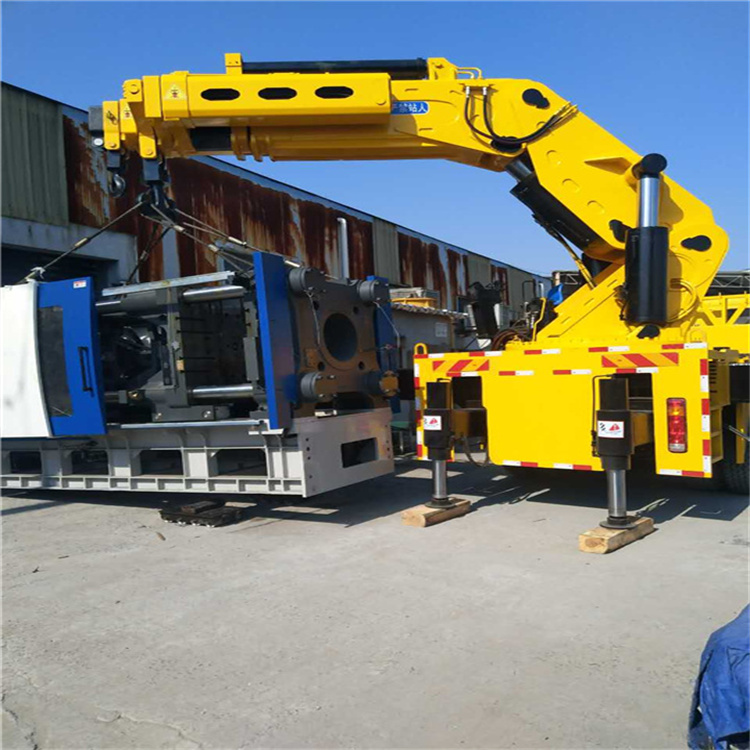 怀化 大吨位折臂吊出租费用解析：一小时租赁多少钱