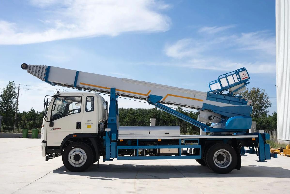 怀化云梯上料车租赁费用