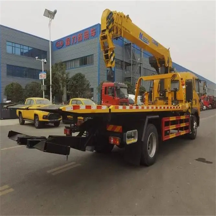 怀化附近小随车吊出租电话，轻松解决搬运烦恼